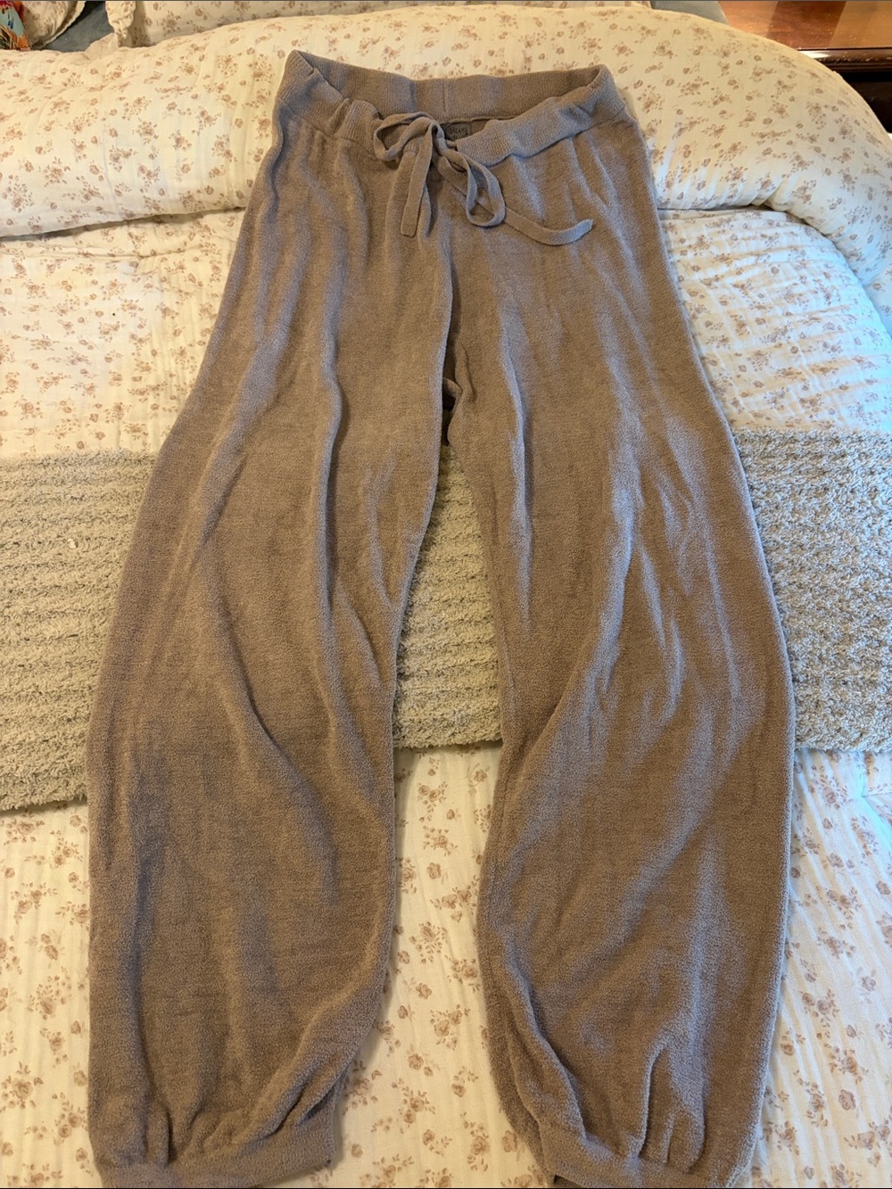 Barefoot Dreams Taupe Sweatshirt and Pants/Cozy Pajama Set - Picture 14 of 17